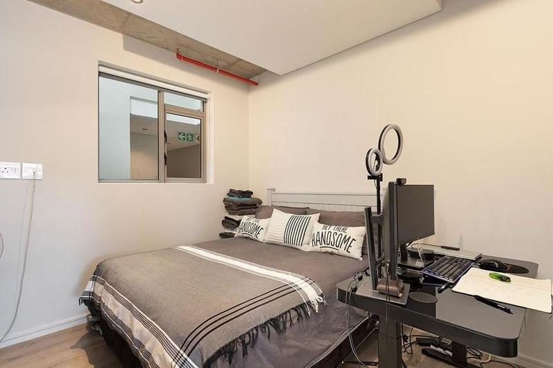 2 Bedroom Property for Sale in De Waterkant Western Cape